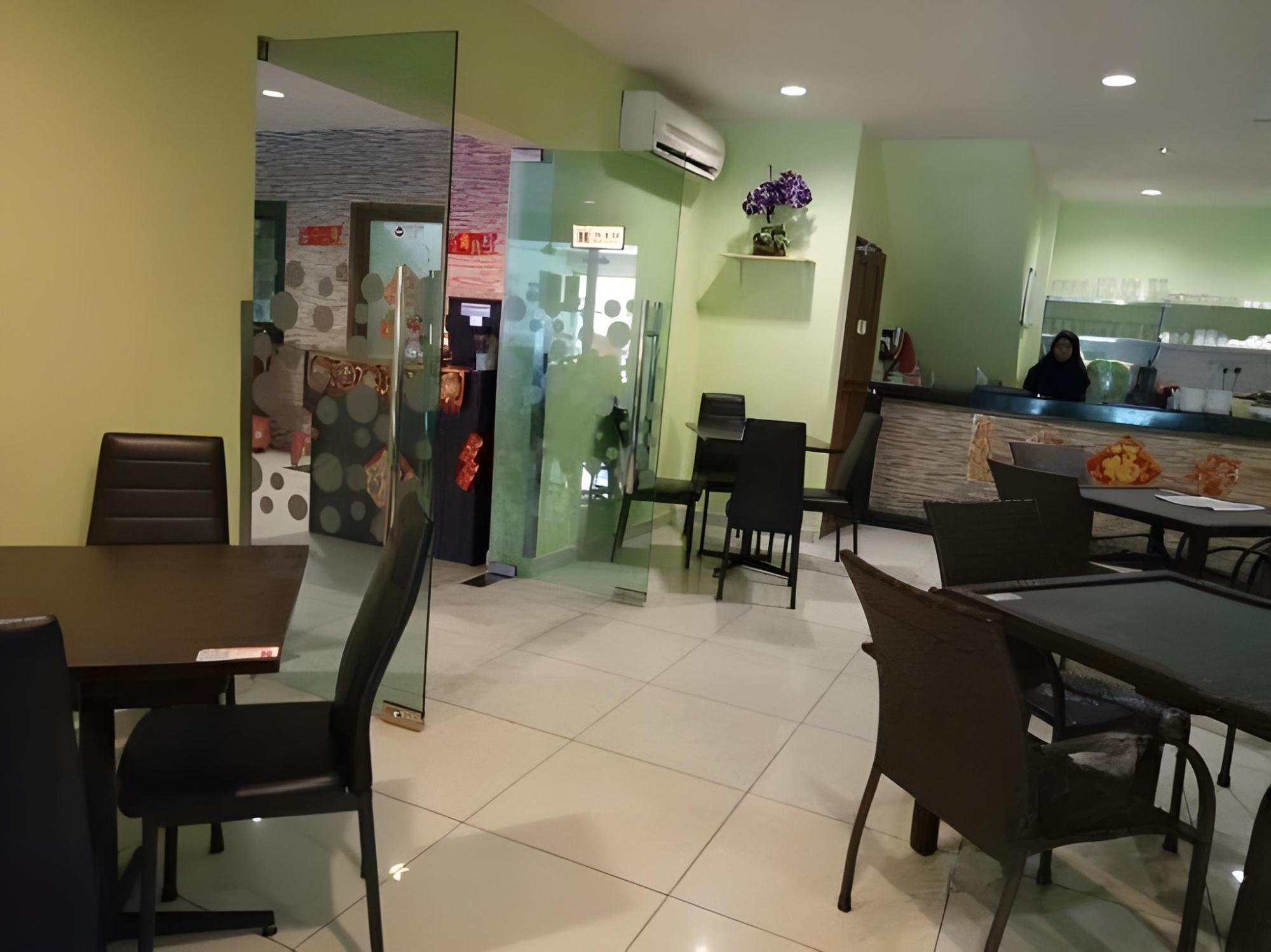 Twin Hotel 29/50