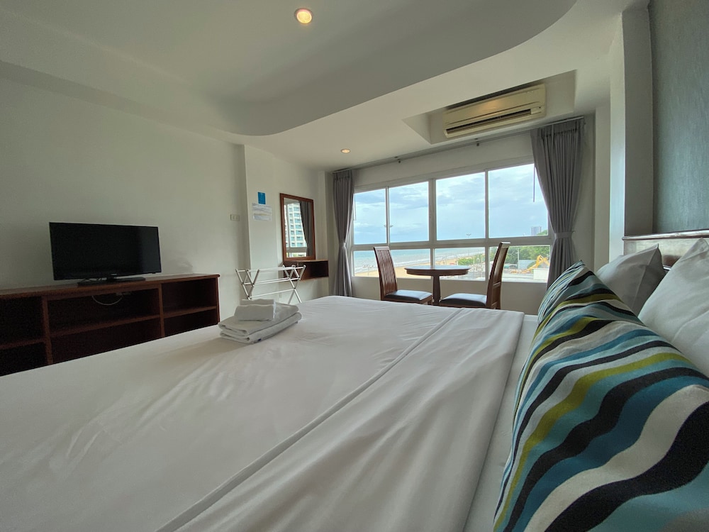 STANDARD, DOUBLE BED, SEA VIEW