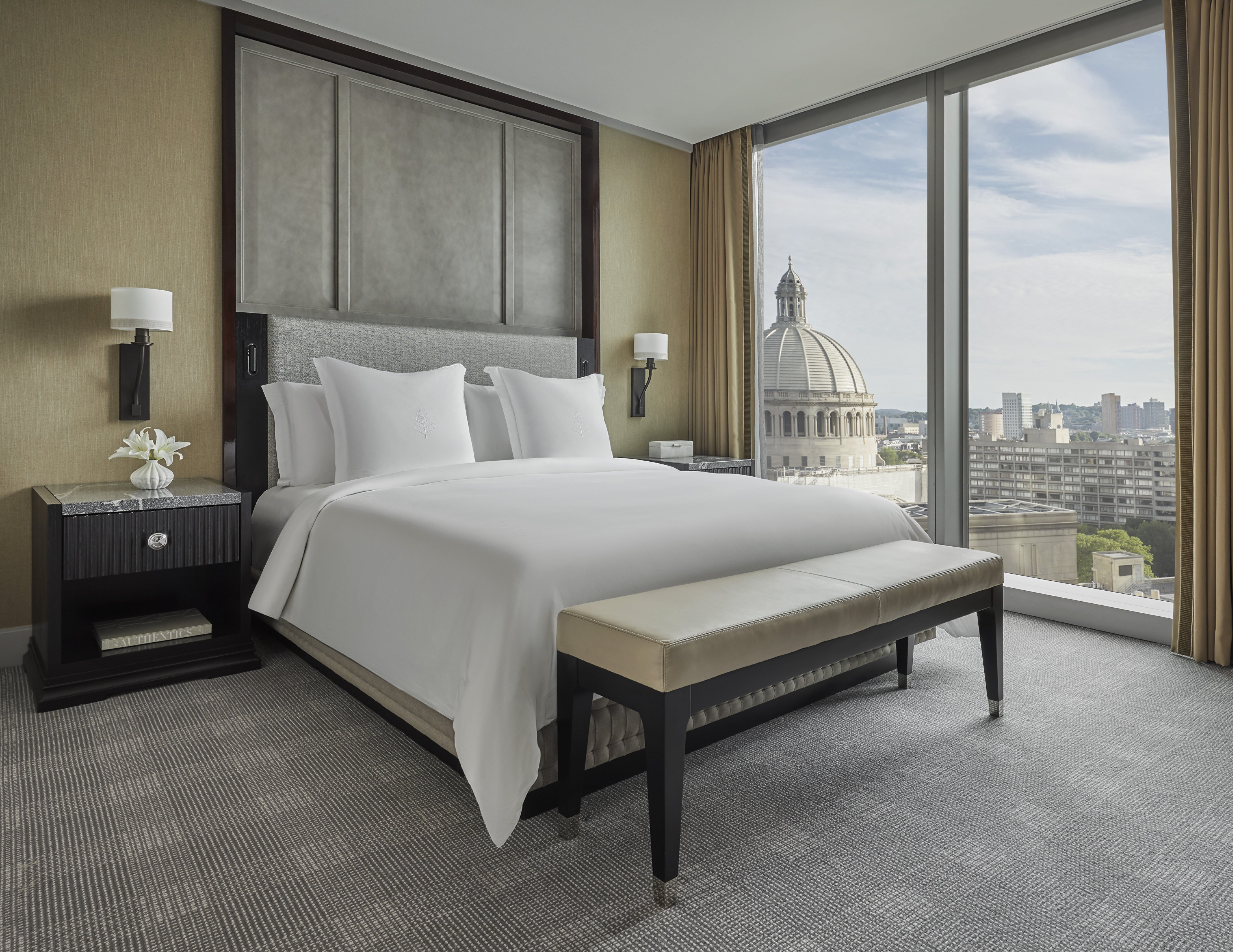 EXECUTIVE, SUITE, KING BED