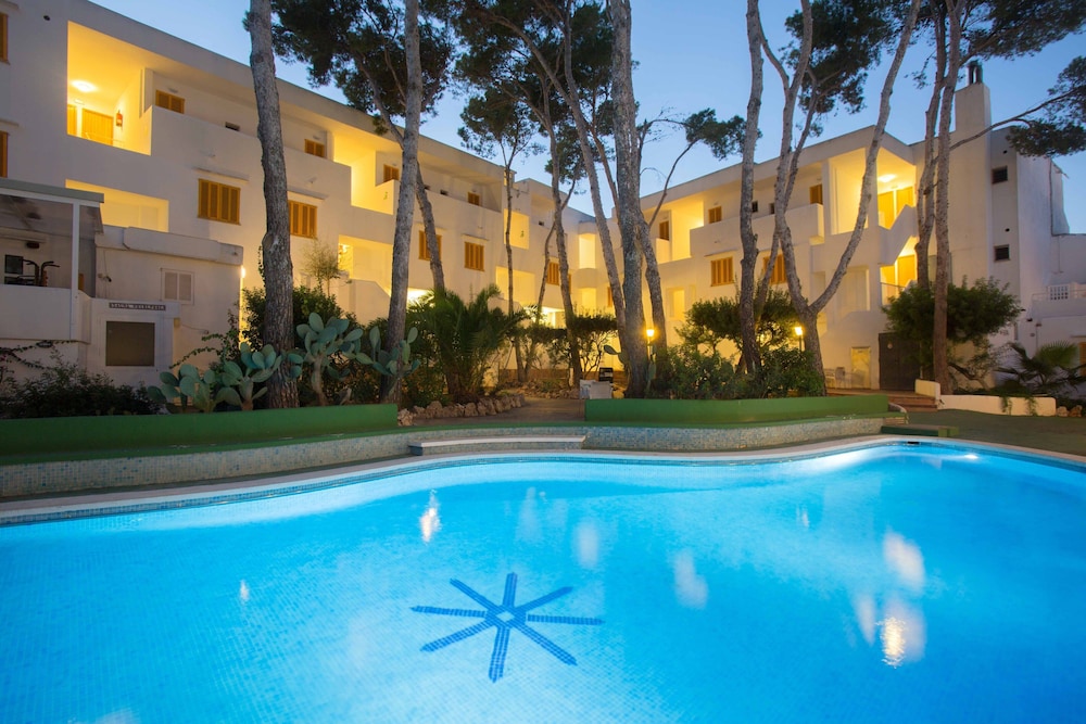 GAVIMAR ARIEL CHICO HOTEL AND APARTMENTS 27/33