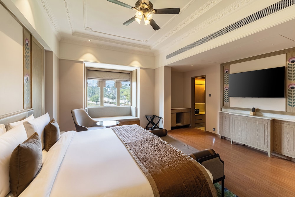 Wyndham Grand Udaipur Fateh Sagar Lake 25/66