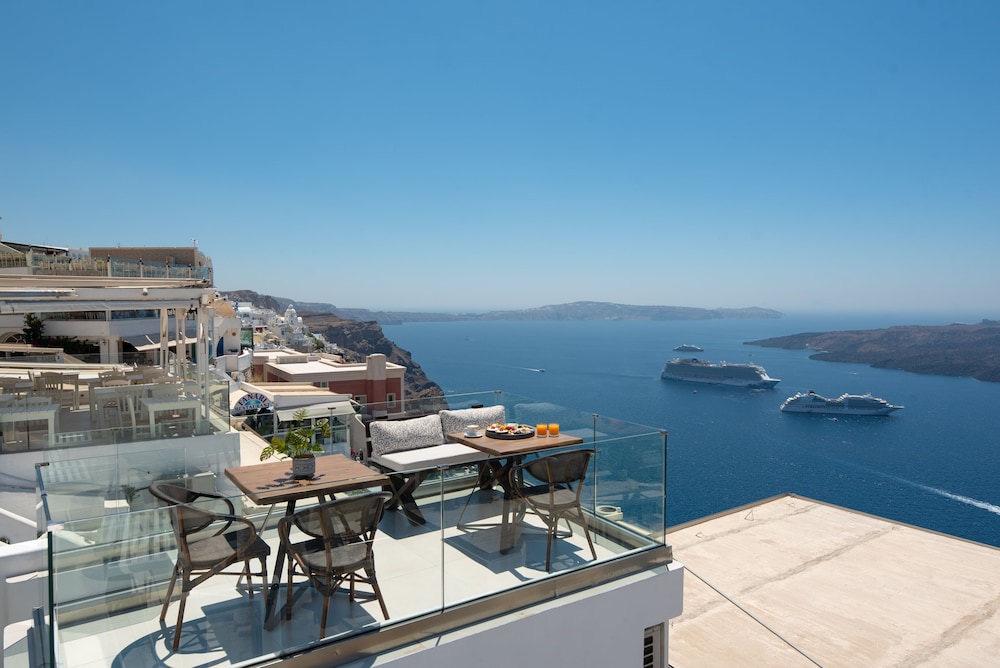 Day Dream Luxury Suites 54/81