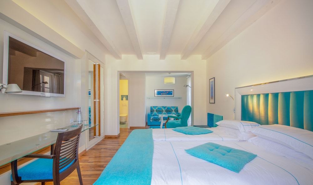 Superior, Double or Twin Bed