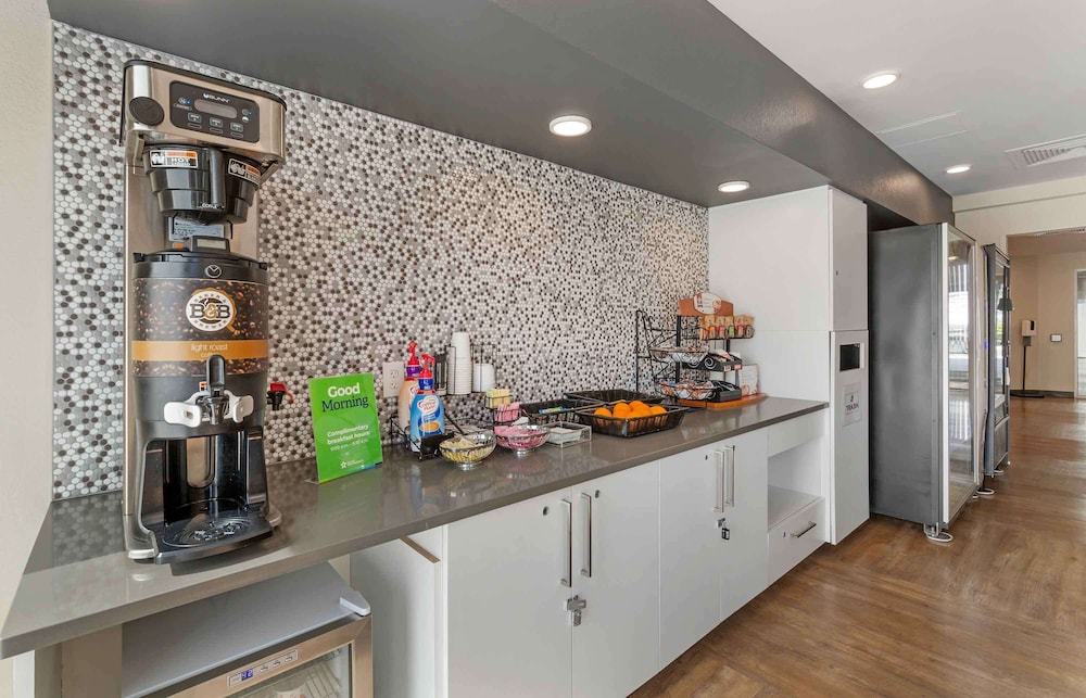 Extended Stay America Miami Airport Doral 25th St 7/56