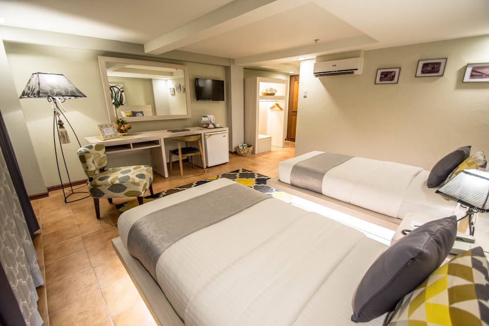 Almont City Hotel 24/49