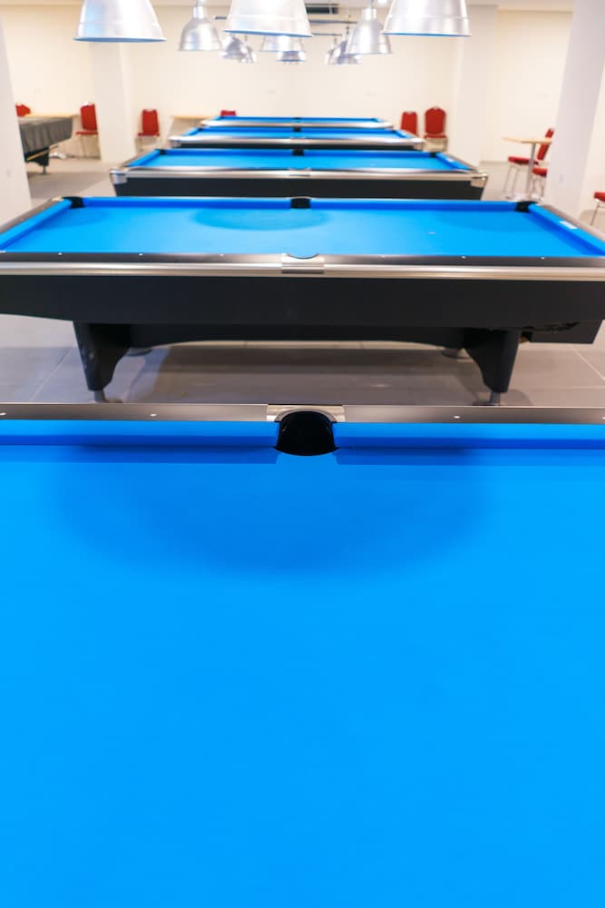 I&M Hotel Billiard 27/28