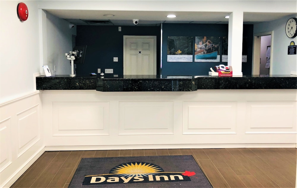 Days Inn By Wyndham Kamloops Bc 2/28