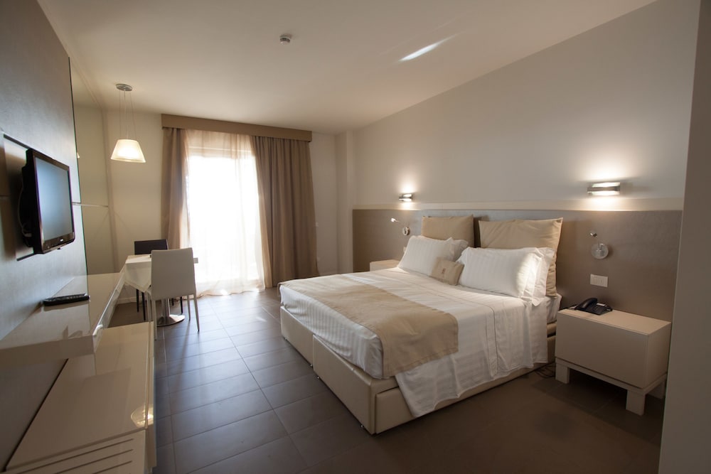 STANDARD, DOUBLE OR TWIN BED