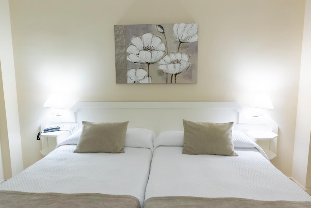 Hotel Ramomar 25/40