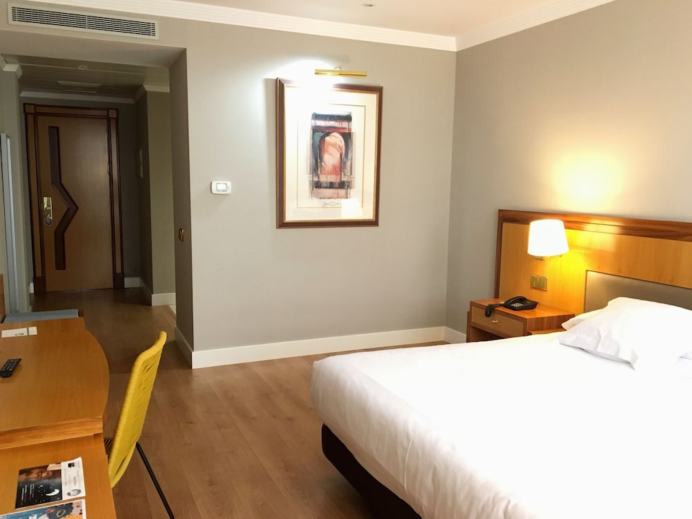 EXECUTIVE, DOUBLE BED