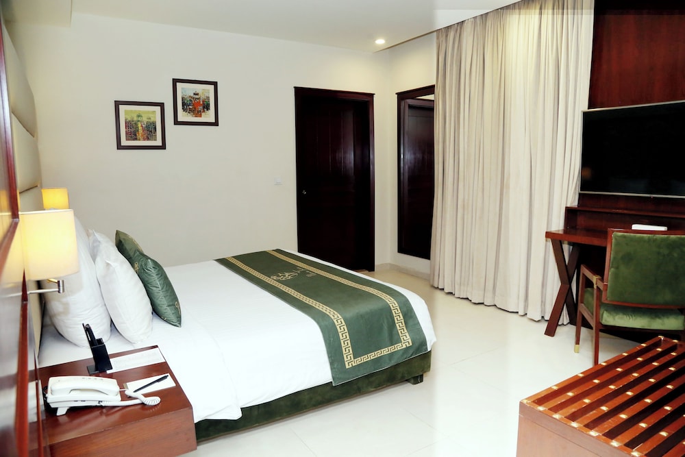 Junior Suite Room