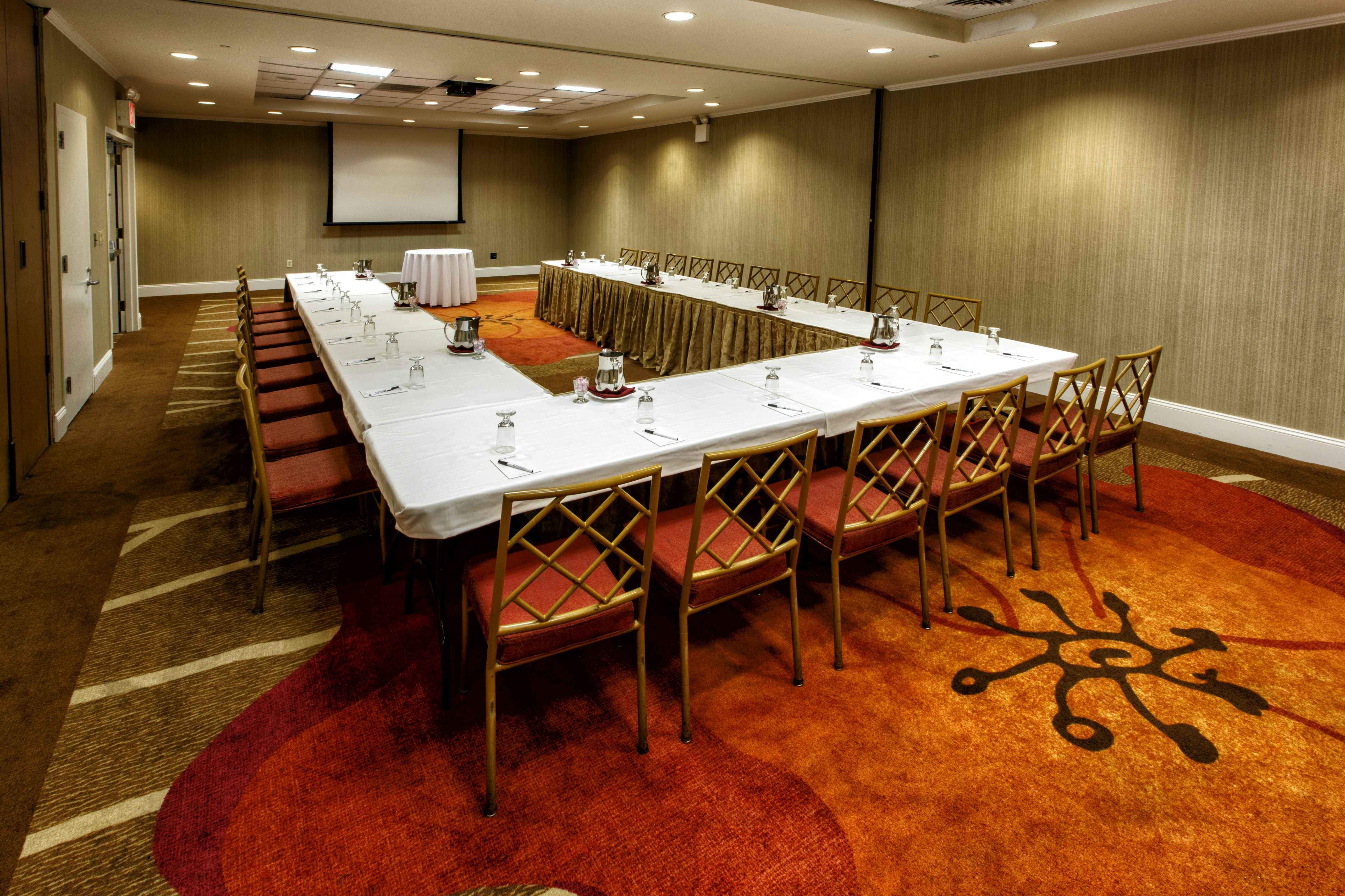 Hilton Garden Inn New York/Staten Island 35/50