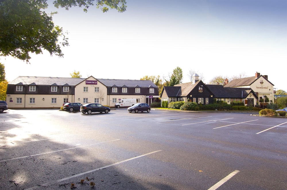 Premier Inn Manchester (Handforth) 36/41