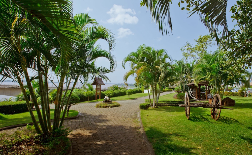 Champasak Grand Hotel 69/73
