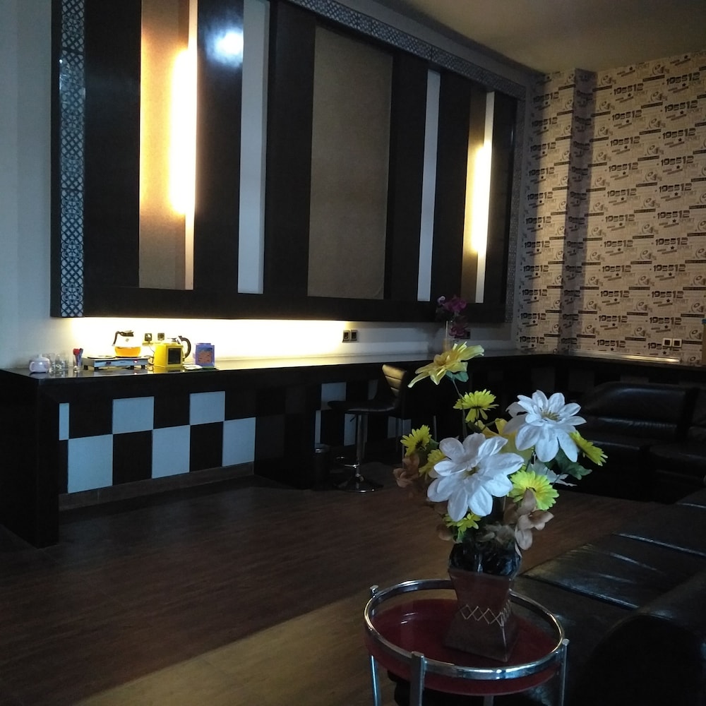 Malang City Boulevard Homestay And Resto 7/55