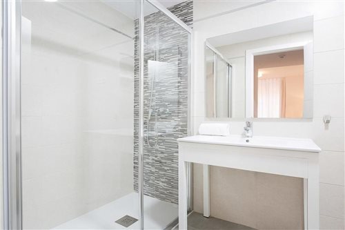 1 Bedroom, Apartment