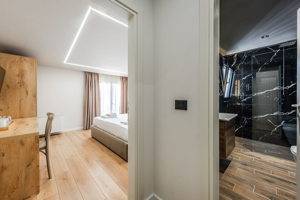 Relax Inn Hotel 27/40