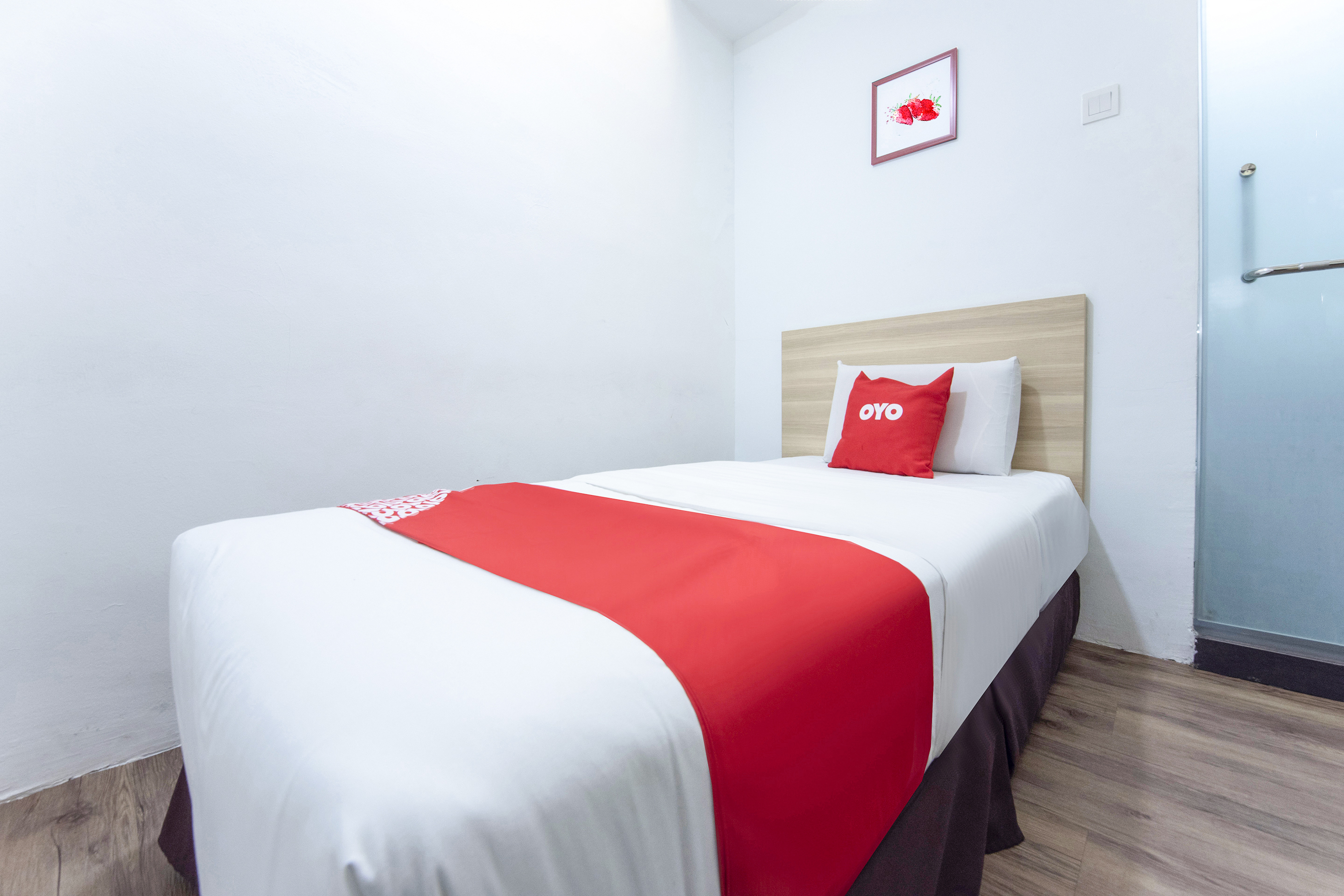 N City Hotel 33/48