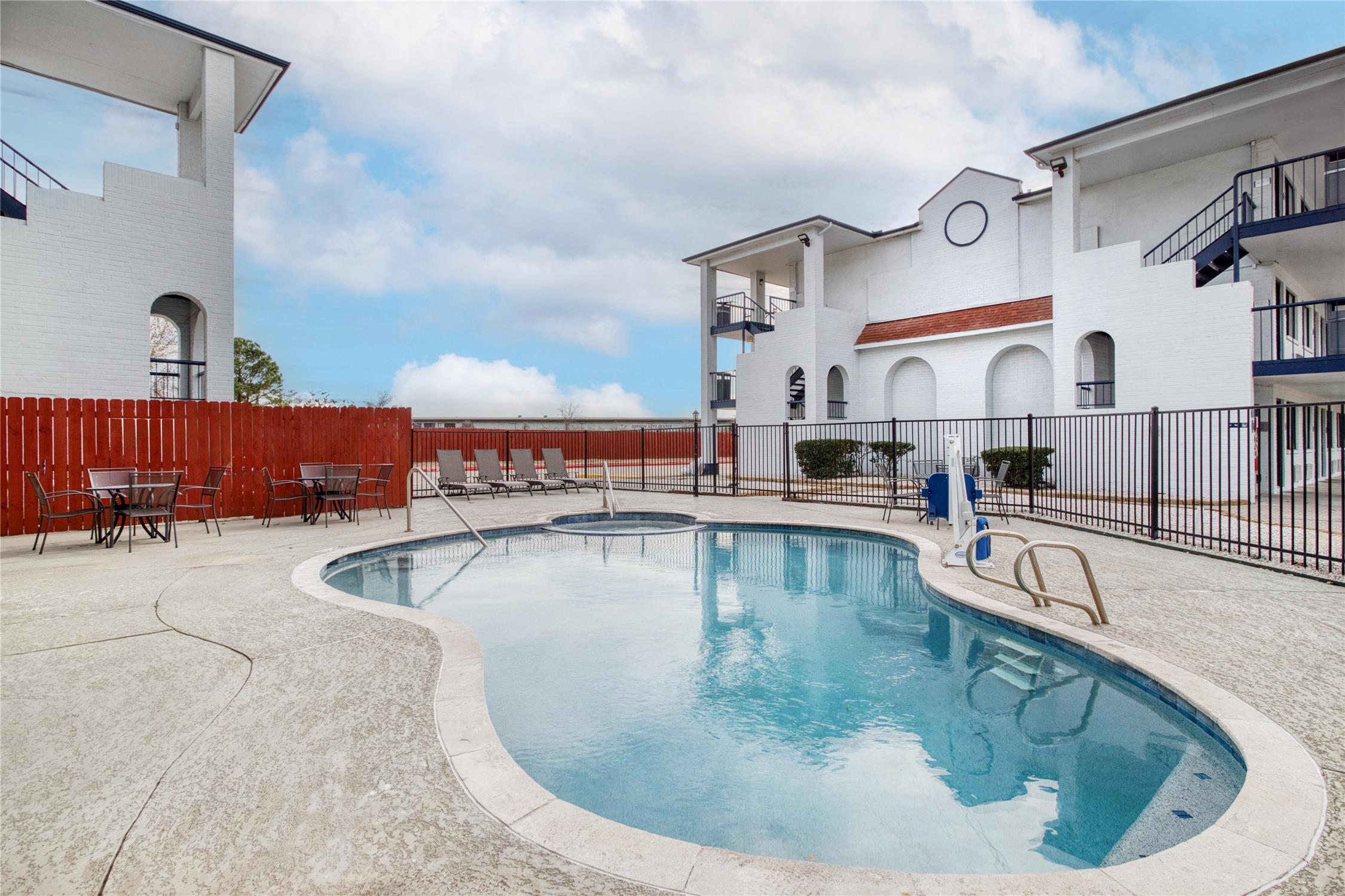 Surestay Hotel By Best Western Spring North Houston 20/22