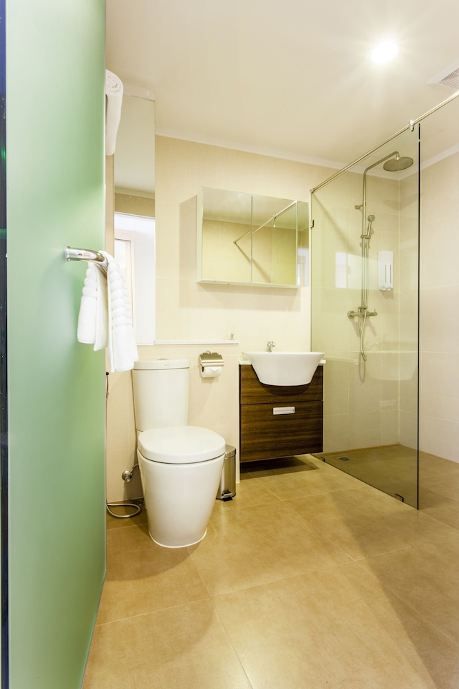 Solo Express Sukhumvit 81 40/57