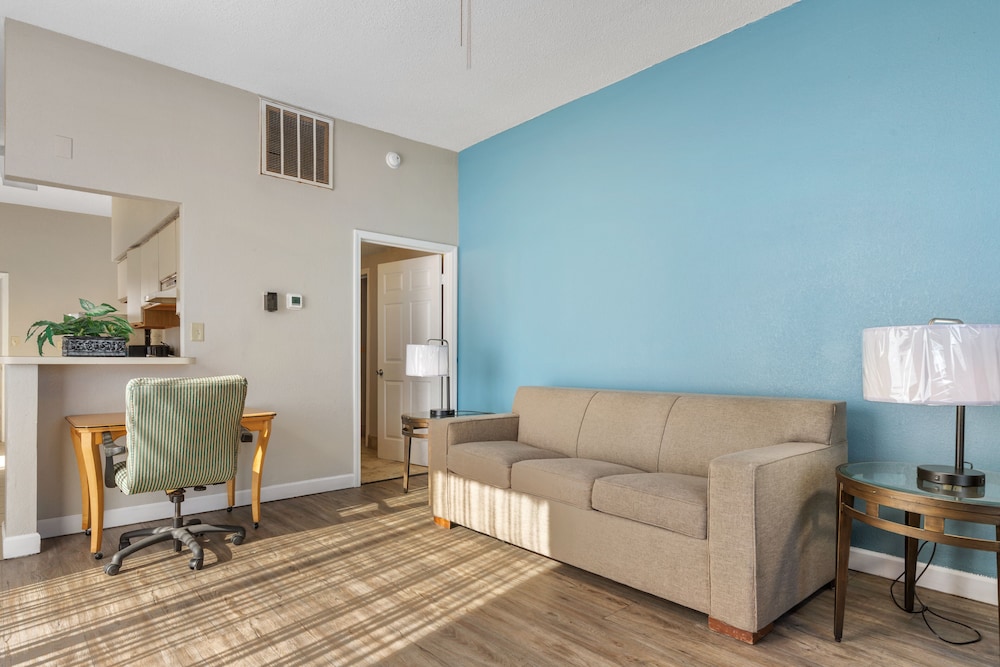 Ocean Crest Inn and Suites 34/51