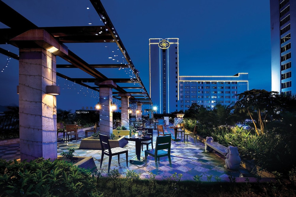 Regal Palace Hotel 48/51