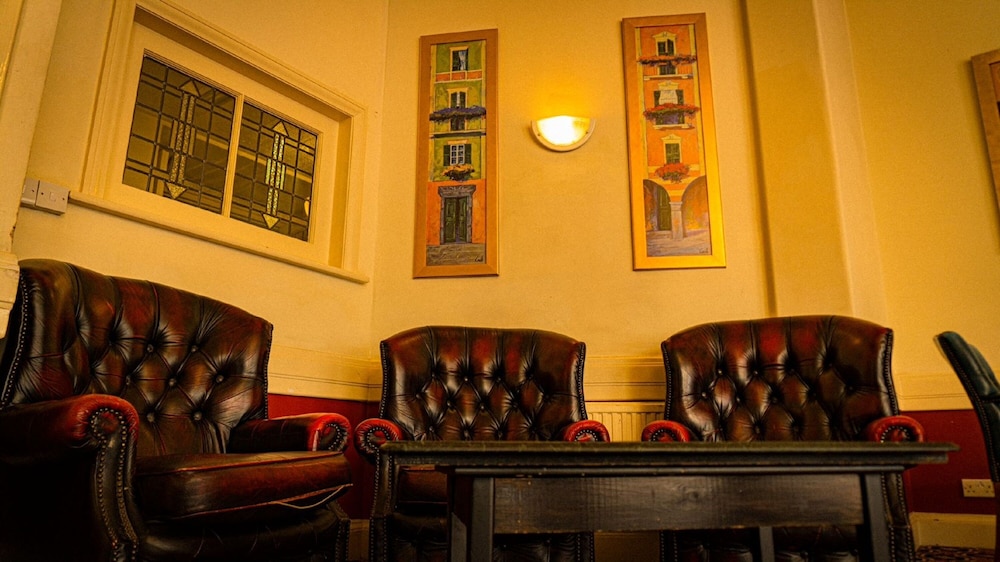 Elstead Hotel 27/50