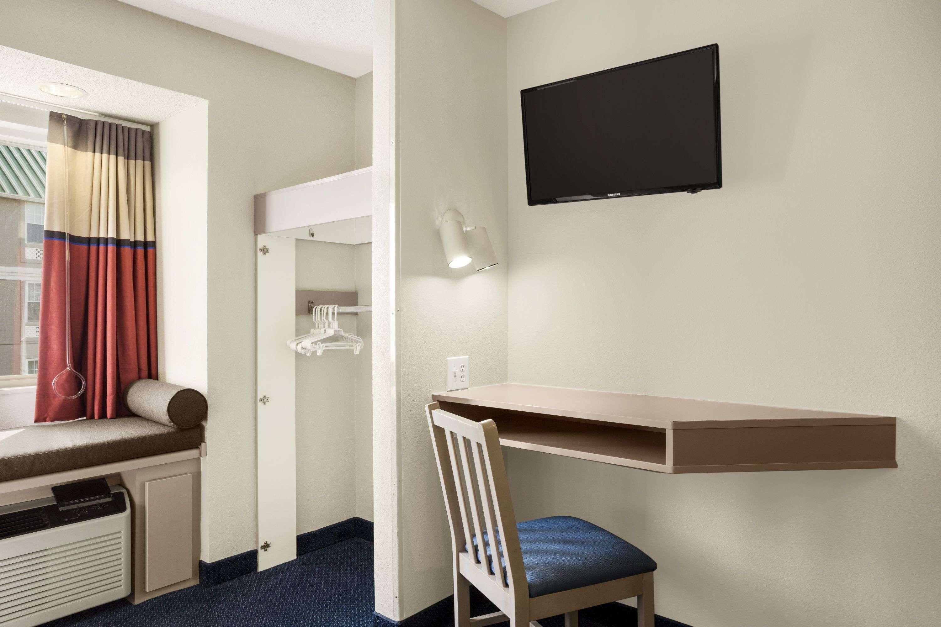 Microtel Inn Louisville East 23/28