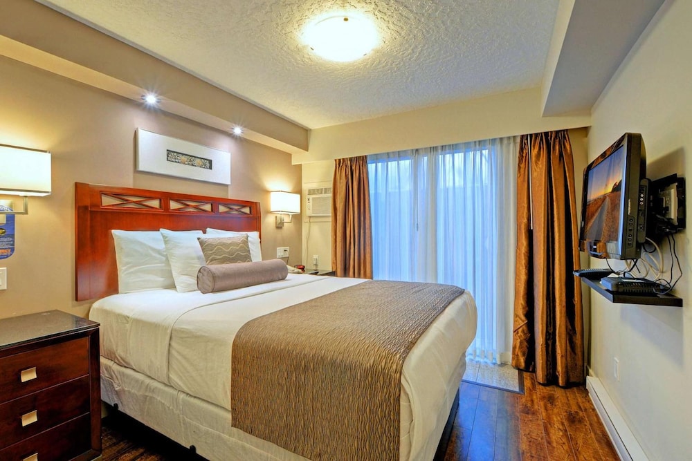 Red Lion Inn & Suites 15/69