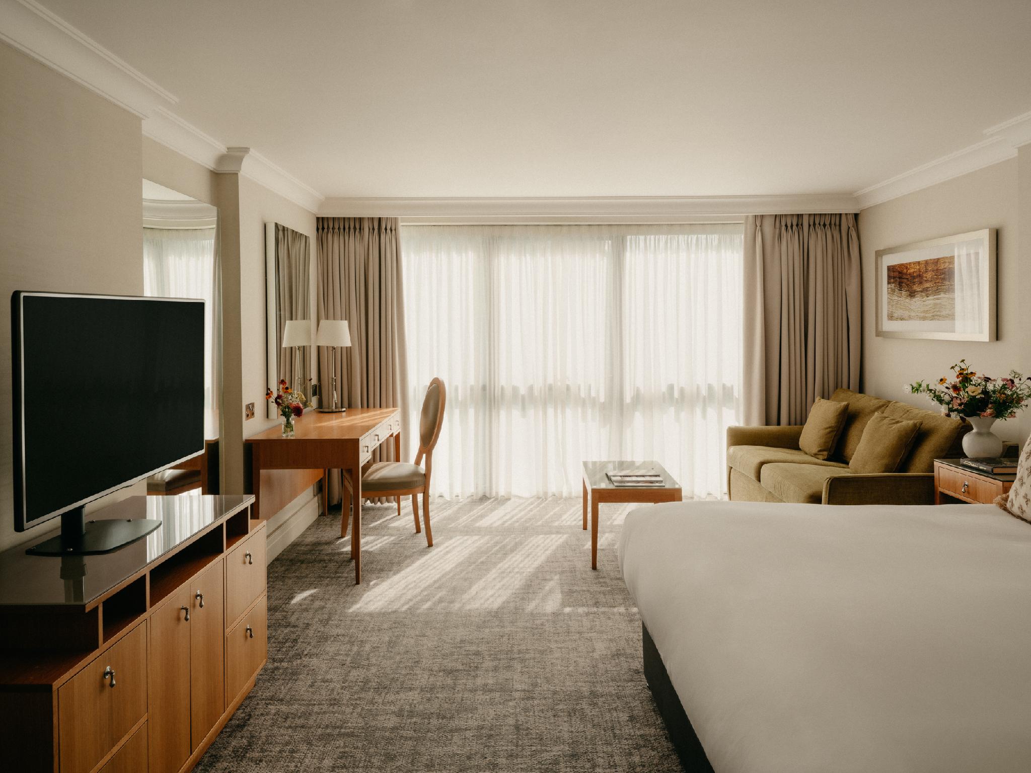 Executive, Double or Twin Bed
