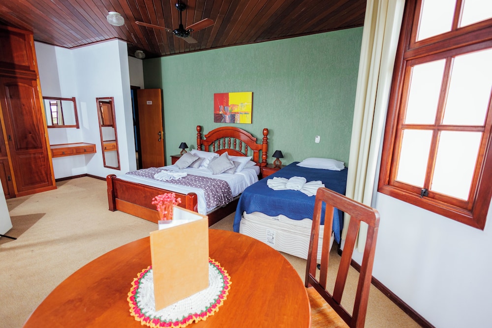 Tower, Suite, Double and Twin Beds، Chateau Palace Hotel 5/9