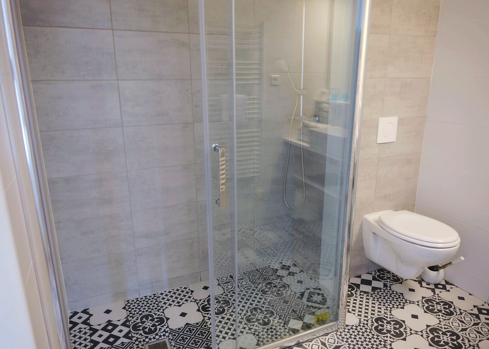 Brit Hotel Bordeaux Arena 47/50