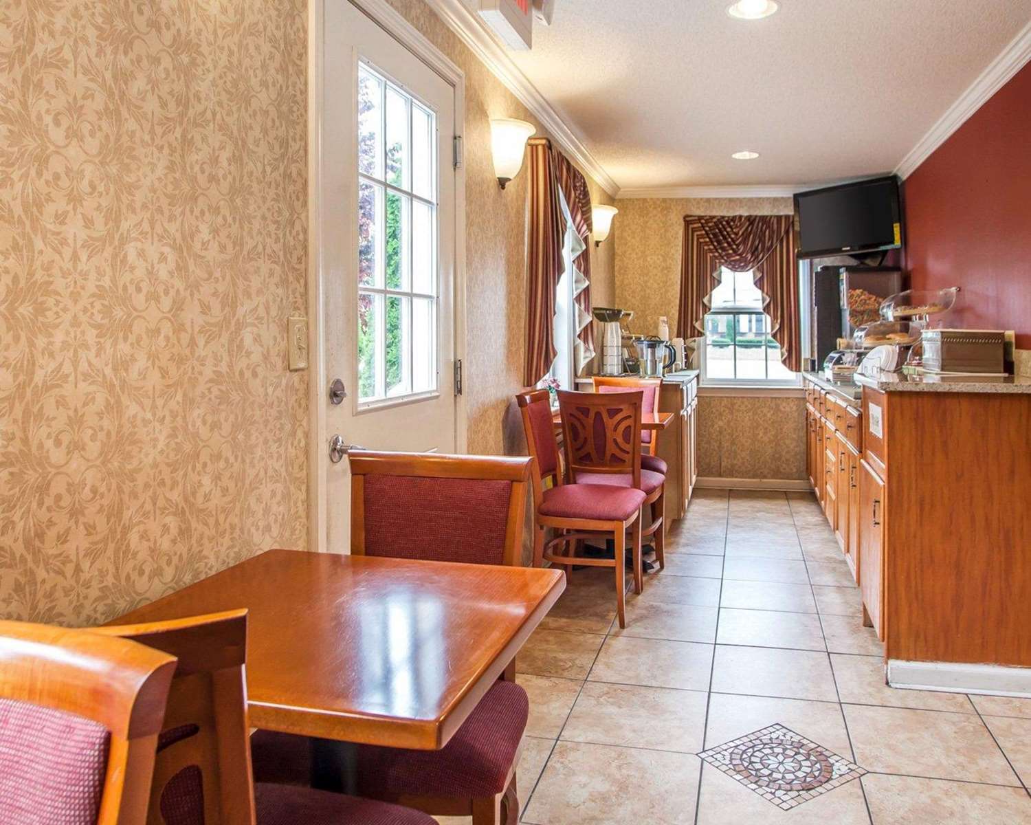 Rodeway Inn Point Pleasant Beach 25/36