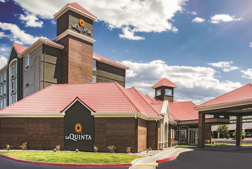 LA QUINTA INN AND SUITES BY WYNDHAM LAS VEGAS SUMMERLIN TECH