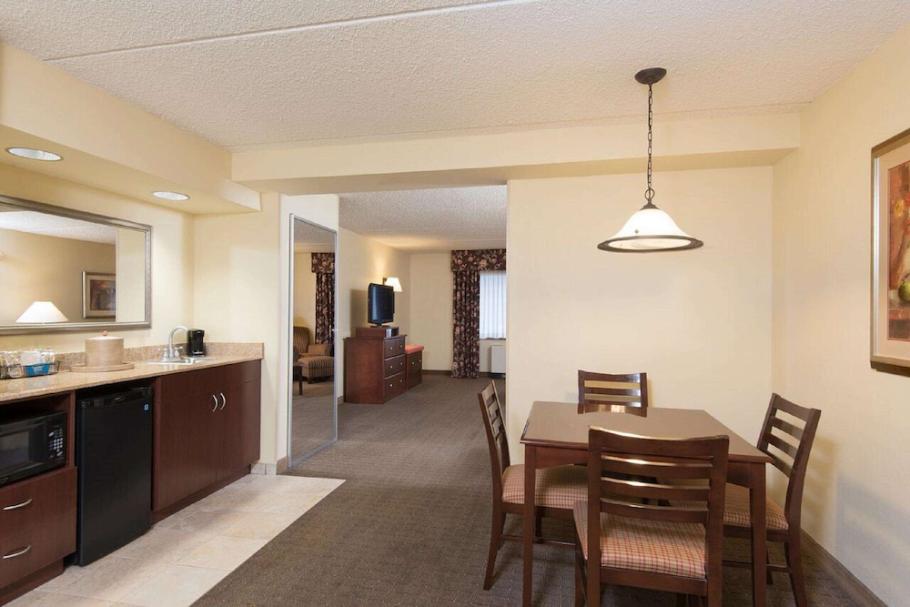 Hampton Inn Schenectady 35/48