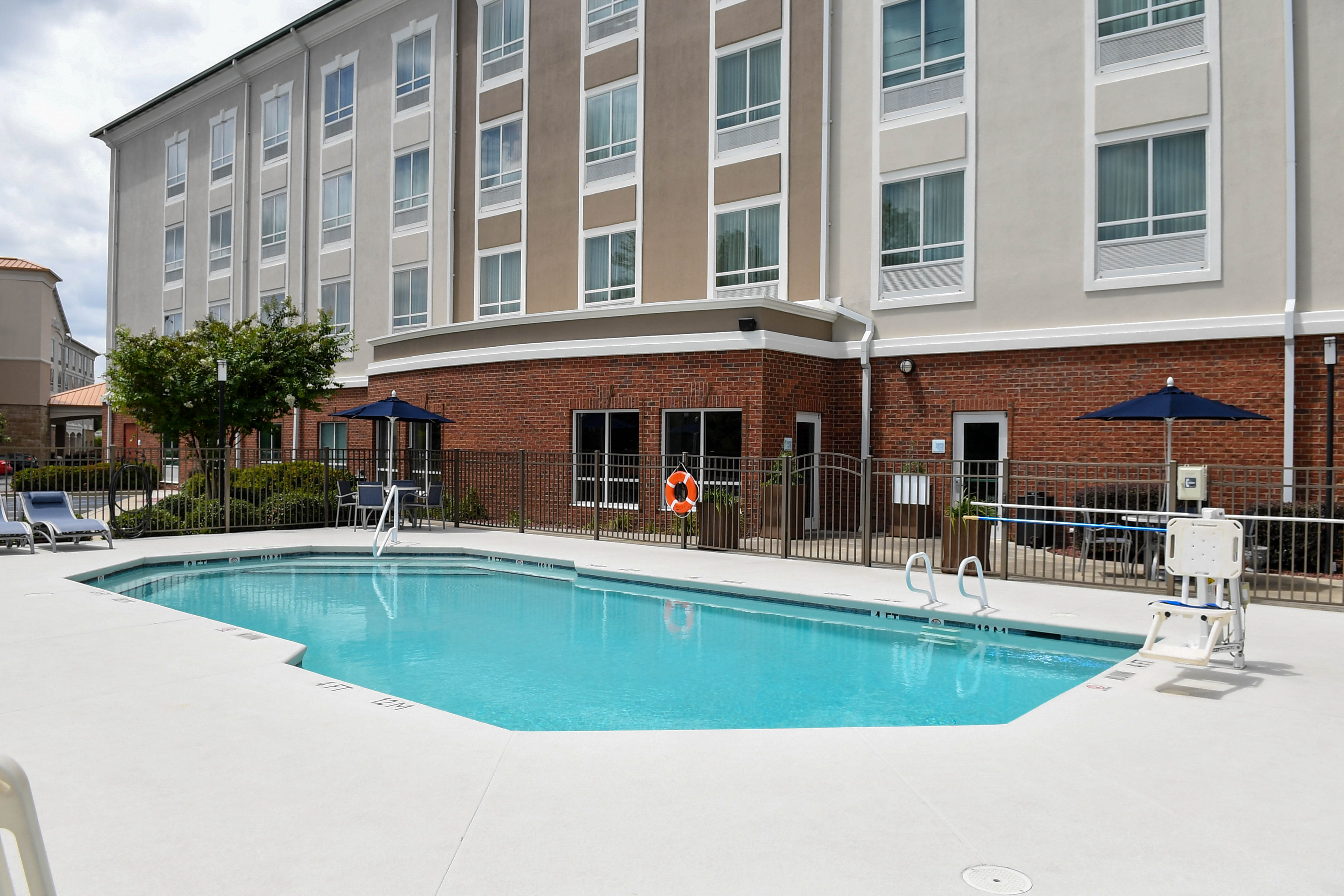 Holiday Inn Express Suites Valdosta West Mall Area Ex Holiday Inn Express Valdosta Southeast Hot 3/21