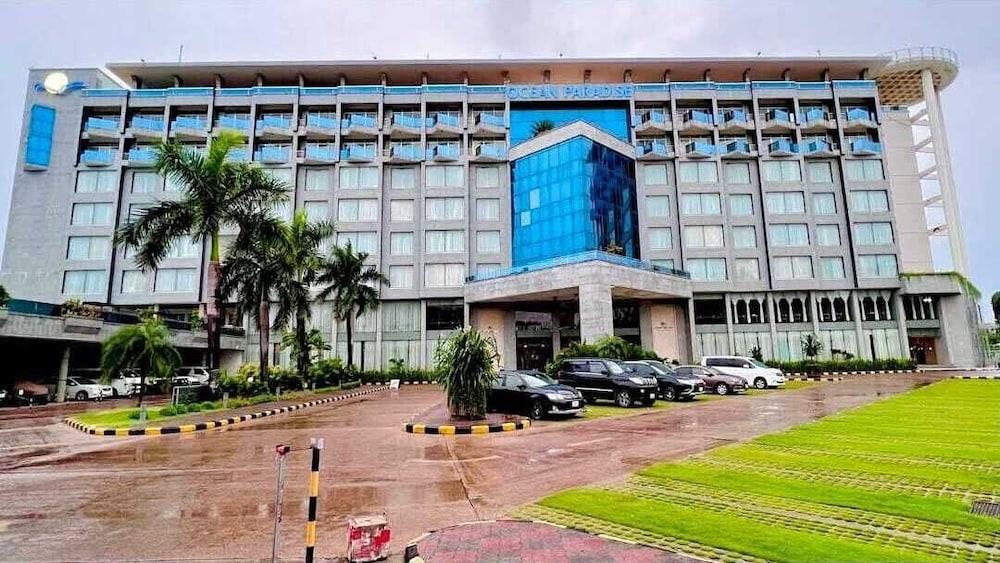 OCEAN PARADISE HOTEL AND RESORT 44/54