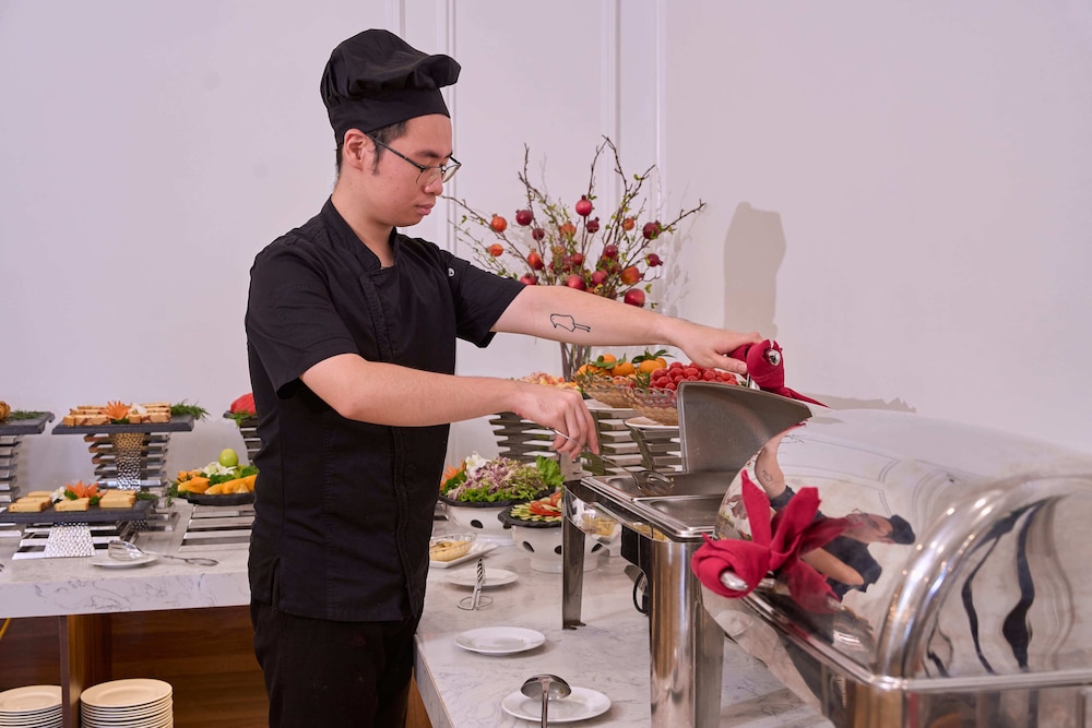 Viet 4 Seasons Hotel 40/50