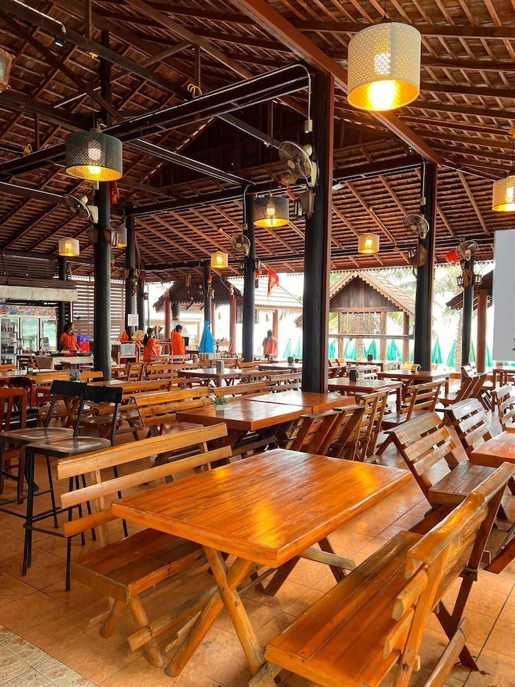 Jirawan Hotel 13/23