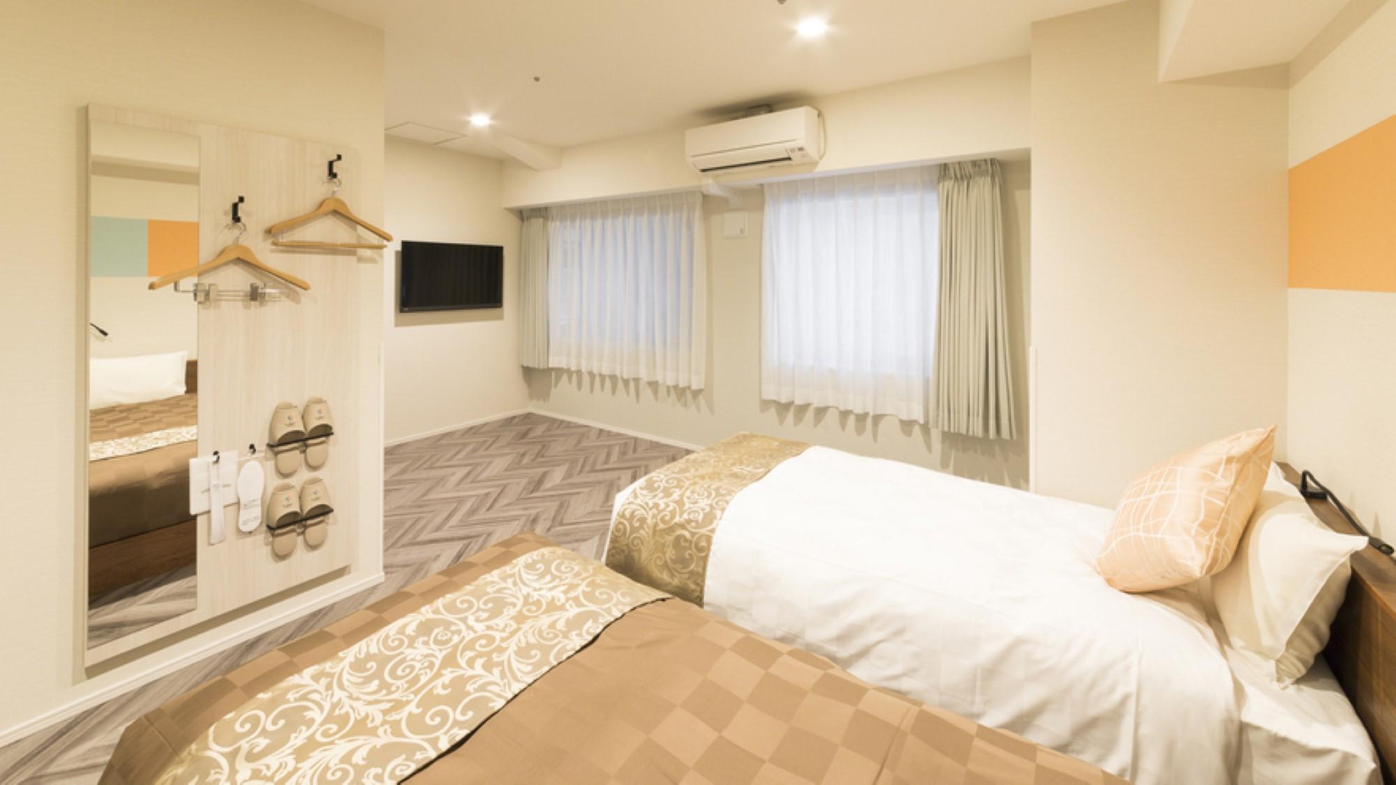 Universal, Standard, Twin Beds