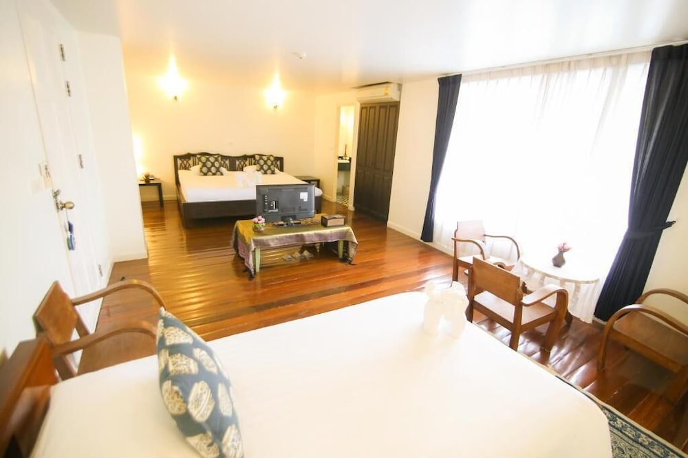 SSIP Boutique Dhevej Bangkok 22/50
