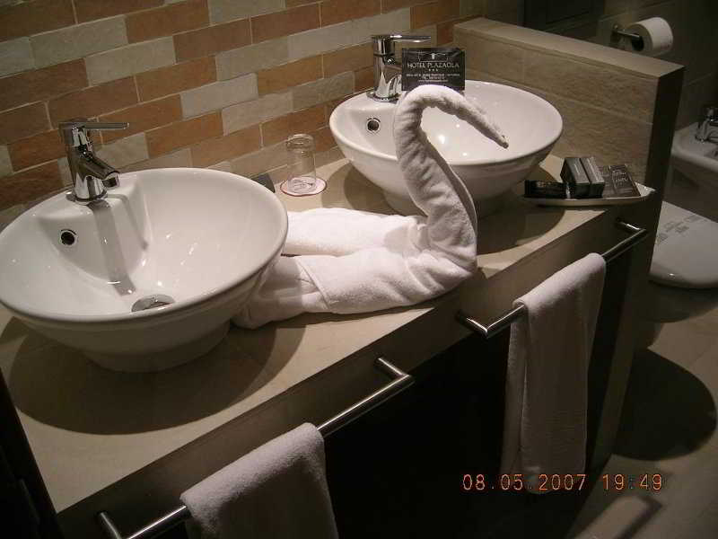 Hotel Plazaola 33/38
