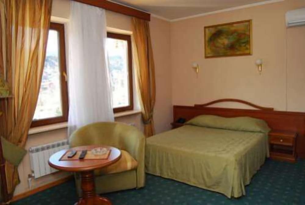 Hotel Nata 22/48