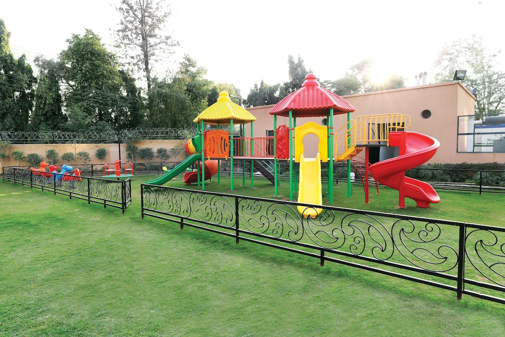 Lemon Tree Hotel Sohna Road 39/50