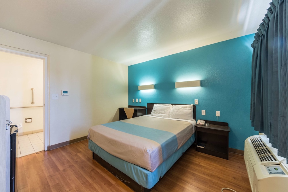 Motel6 Victoria, TX 22/52
