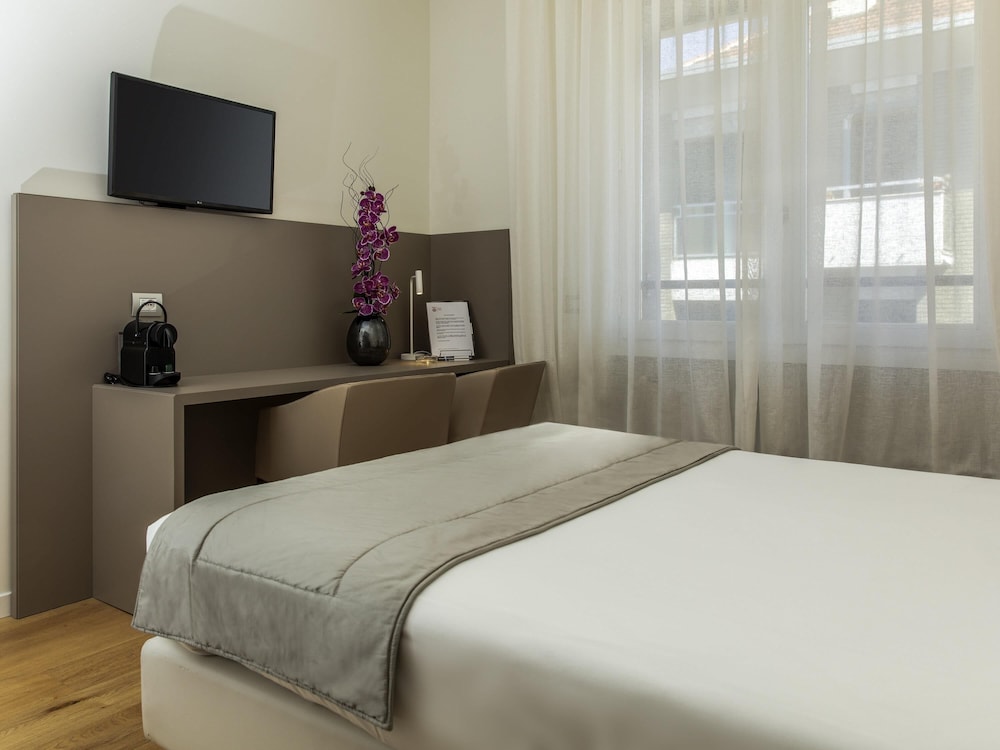 MERCURE MILANO SOLARI 32/75