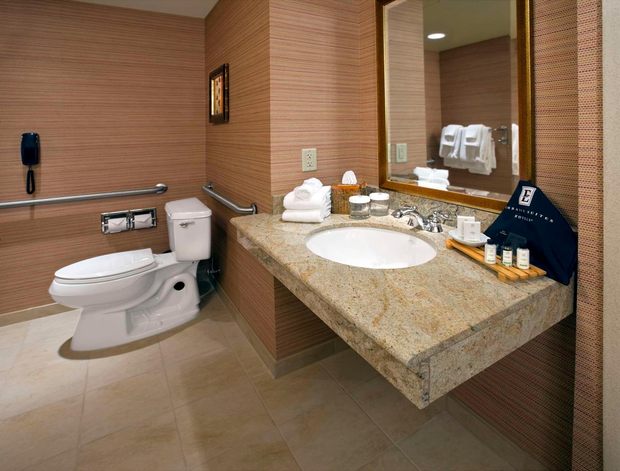 جناح بسرير كينج، Embassy Suites by Hilton Loveland Hotel Conference Center and Spa 3/4
