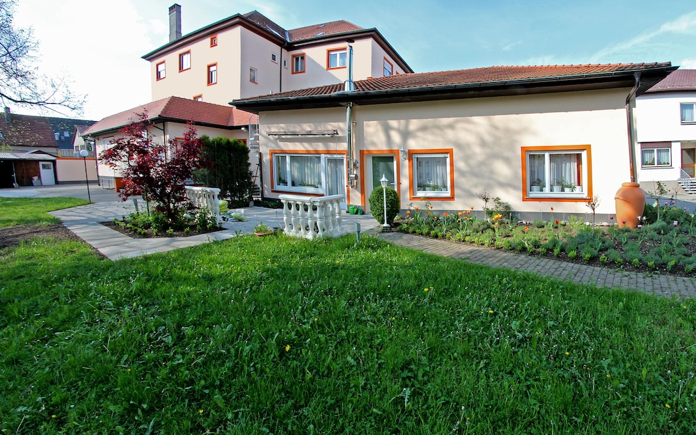 Gesundheitshotel Rossle 37/43