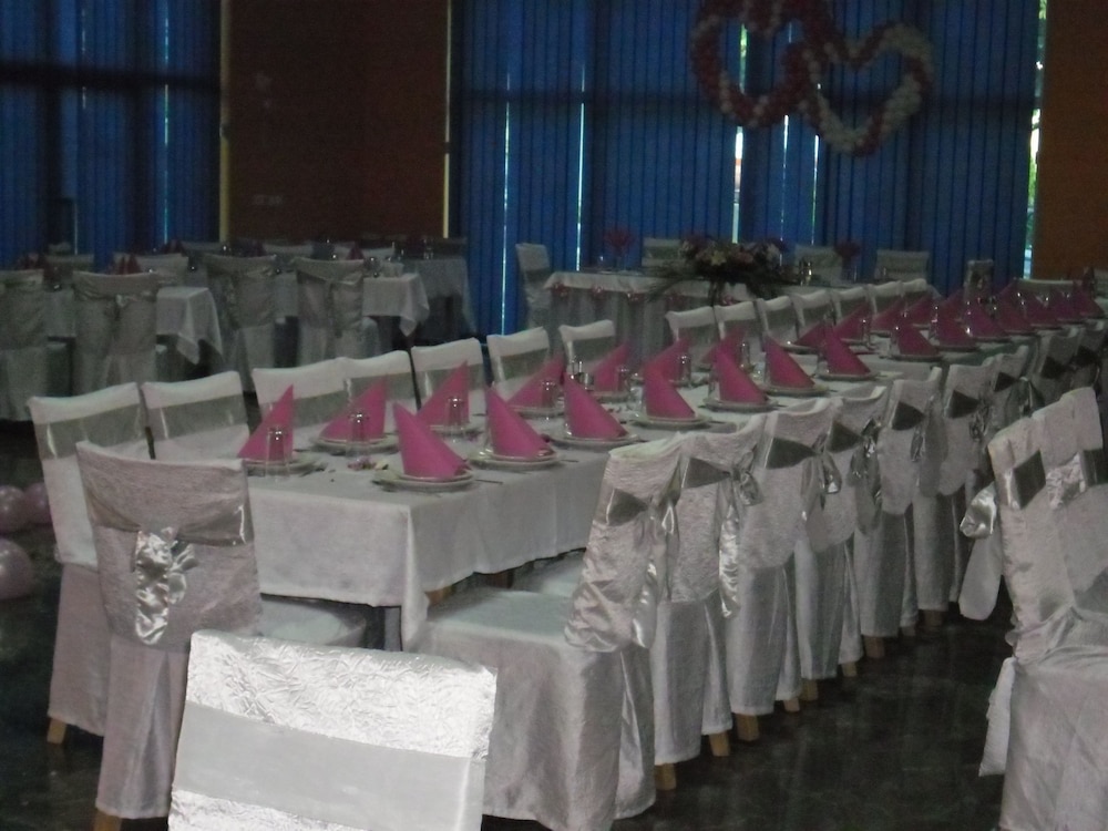 Bm International Hotel 27/38