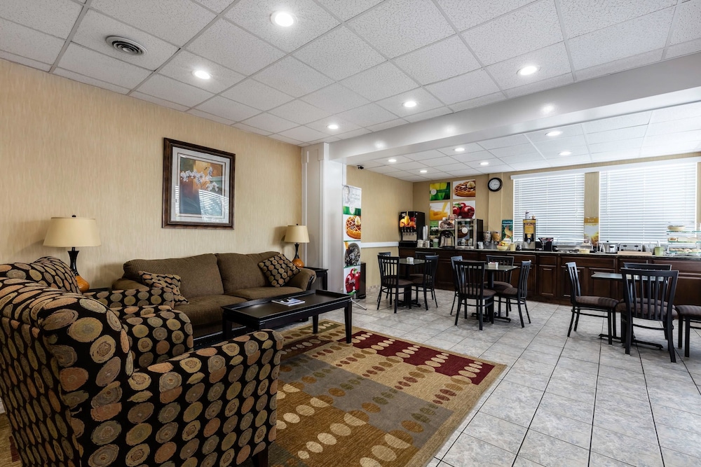 Quality Inn Tullahoma, TN 30/36